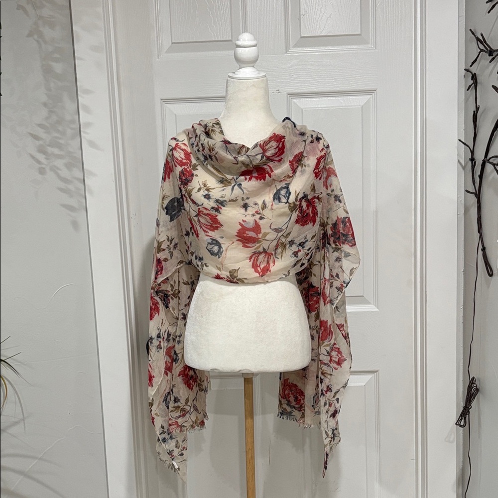 Floral Print Scarf in Red and Cream